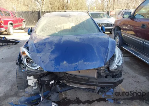 2016 Hyundai Elantra Value Edition z USA, uszkodzony, nr VIN 5NPDH4AE4GH787933